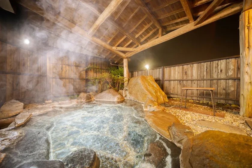 Osugi no Yado) Newly renovated and open! 5 minutes drive to Yufuin Station, enjoy the night view of Yufuin from the open-air bath. - Image 1