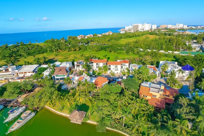 ”4-BR Oasis with pool in heart of the Hotel Zone” - Image 1