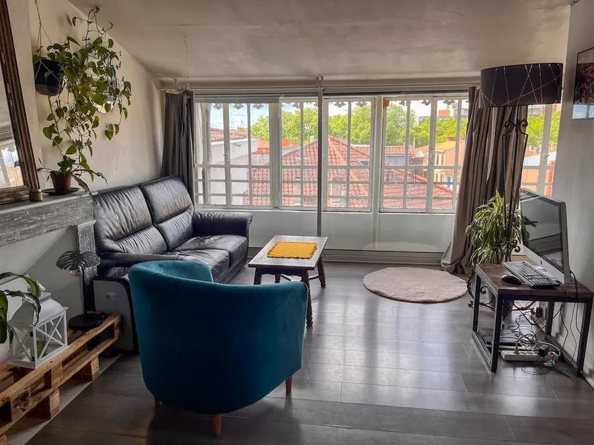 This is Cosy. Close to train station – city center - Image 1