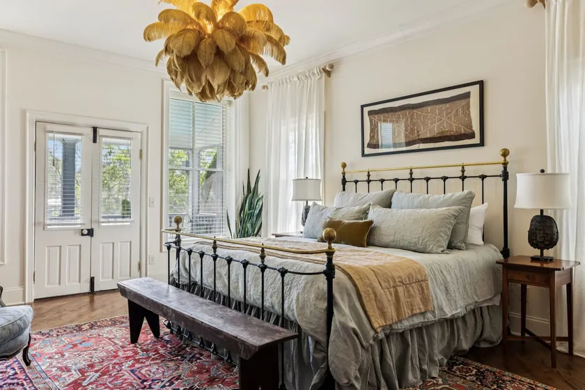 Spacious Upscale Retreat Leipers Historic District - Image 1