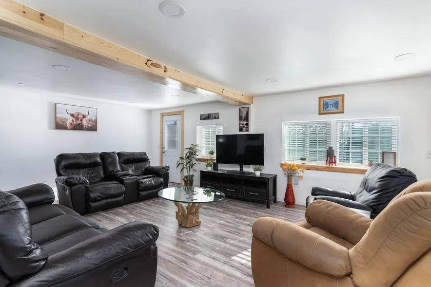 Cozy Retreat: Family-Friendly - Image 1