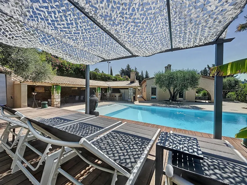 Villa-Piscine-Tennis-Spa-French Riviera - Image 1