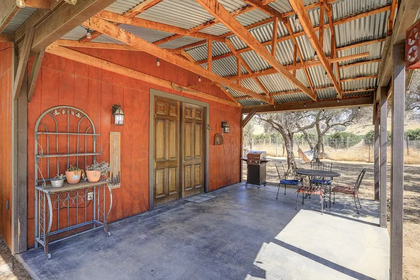 Gateway to Sequoia l Cozy Private Studio - Image 1