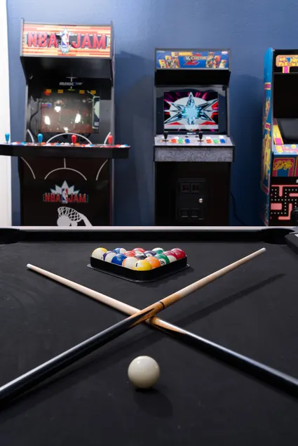 CasaH Large 2653 sf home w/ gameroom and movieroom - Image 1