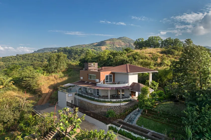 Ardra Villa : Luxury Heated Pool - Image 1
