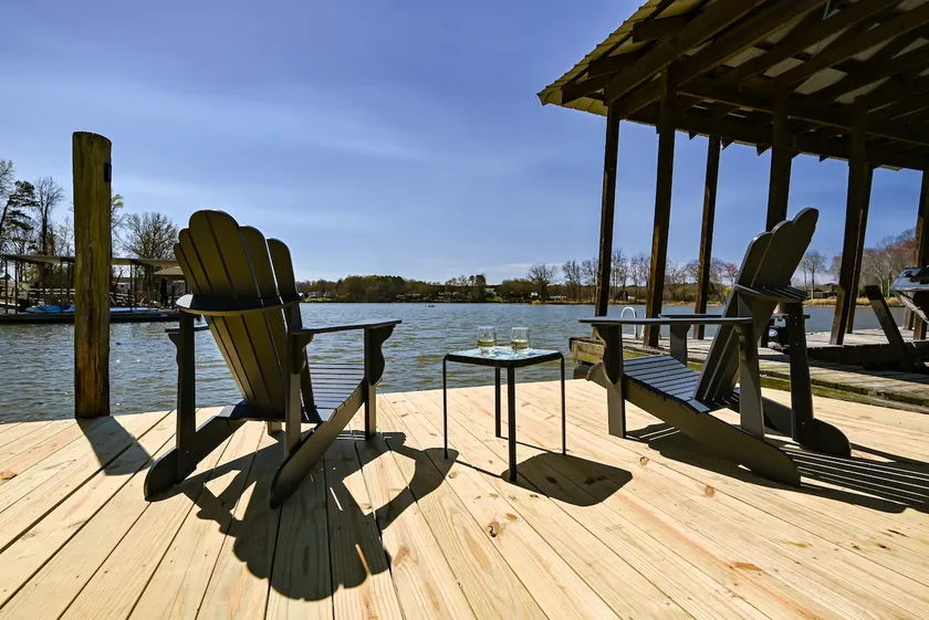 LKN Prvt Dock | Fire Pit | Hot Tub | Pet Friendly - Image 1