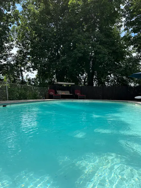 Summer heated Pool ~Easy Boston Access! STR-25-22 - Image 1