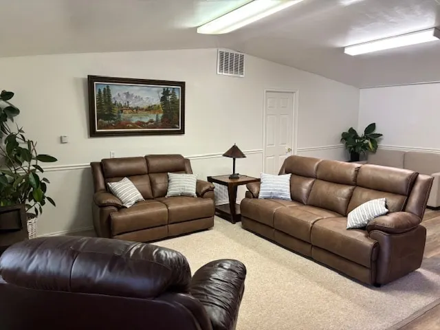 Meadow Creek Apartment - Image 1