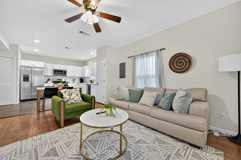 A perfect stay for a family of 4! Prime Location - Image 1