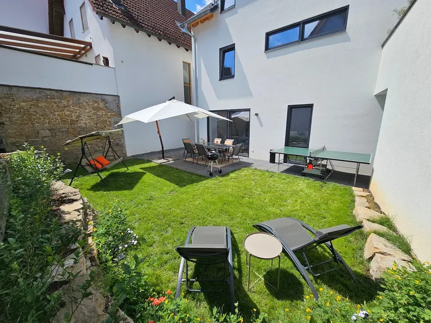 Cozy Home | Garden | Table Tennis | Grill - Image 1