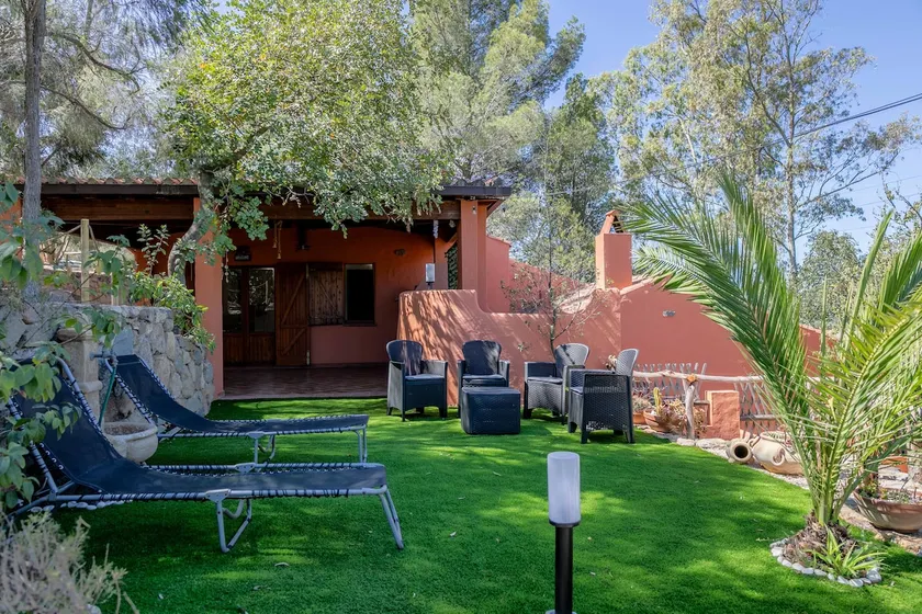Relax House Ginepro - Garden with parking & wifi - Image 1