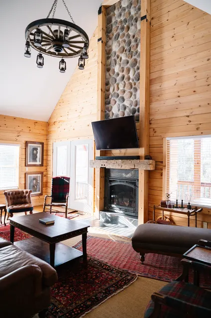 Ralph Lauren Cabin: Sleeps 14 HotTub Pet-friendly - Image 1