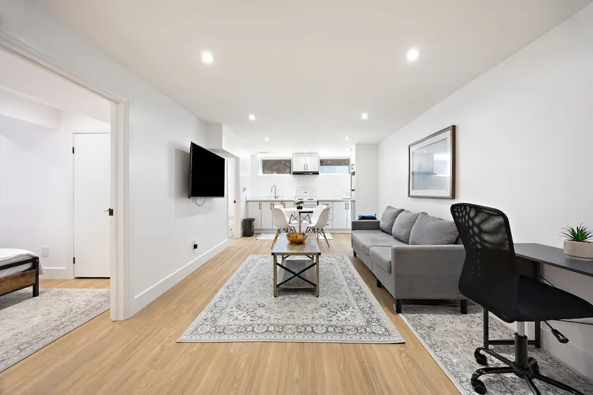 Cozy & Charming Apt For 4 | Quiet & Privacy - Image 1
