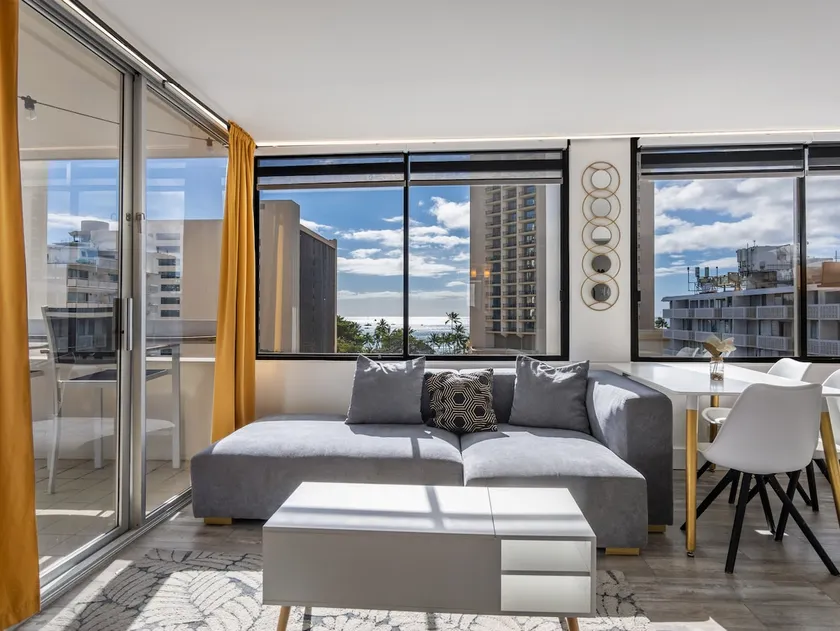 Upscale Ocean view family unit -1BR Near Beach! - Image 1