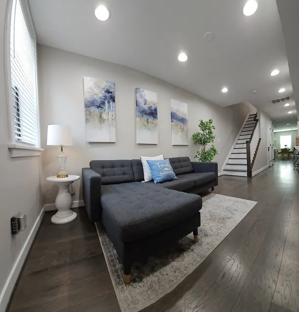 Blissful 3br/3ba W/ Roof Deck (Fell's Point, JHH) - Image 1