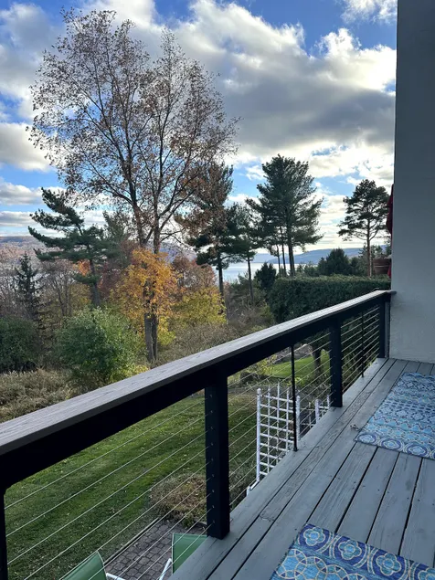 Lake Views, Wineries + Skiing - Image 1