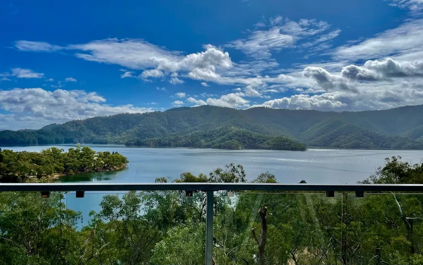 Up the Top in Taylor Bay, Lake Eildon - Image 1