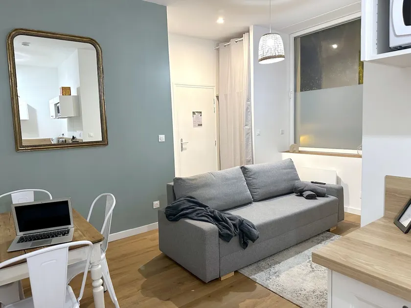 ღ Reyloft • Located in the heart of Douai & Fiber Optic Wifi - Image 1