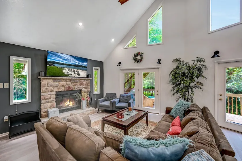 Brand New 3600sf, Huge 5br, Theater, Lake Access! - Image 1