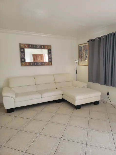 Cozy Condo in Miami Springs Near MIA & Attractions - Image 1