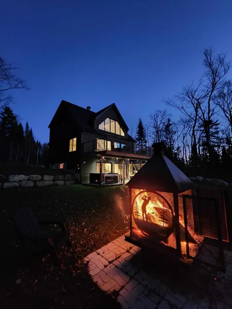 Chouette Chalet - Image 1