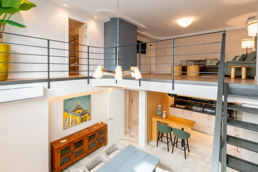 LF PARKING INCLUIDO Amplio Loft en Barrio Santa Cruz - Image 1