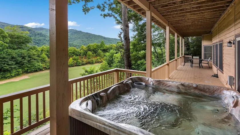 Large Mountain House w/Golf View - Image 1