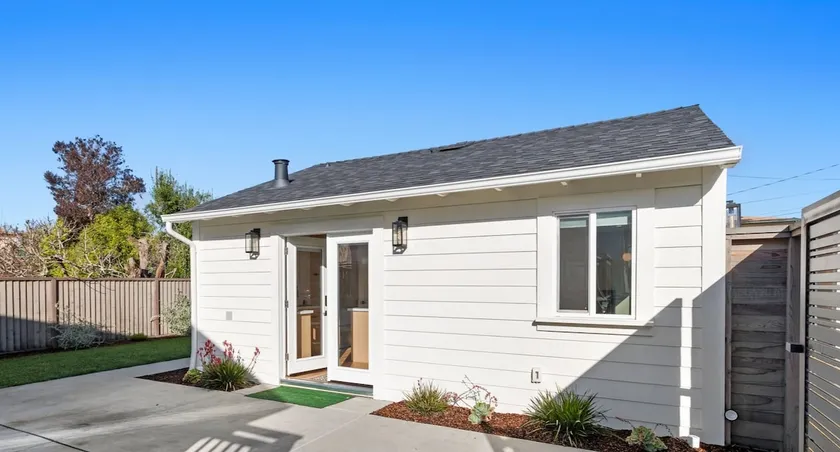 Bright Backyard Bungalow • W/D • AC • Near BART - Image 1