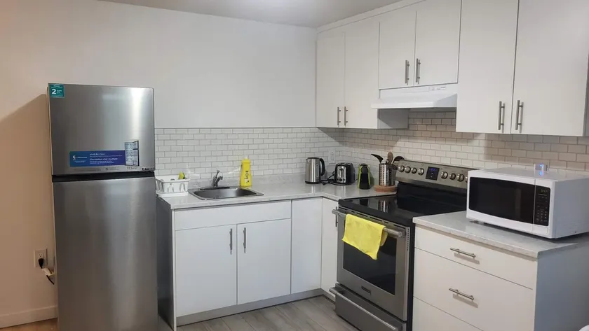 New Entire 1 bed suite SW - Image 1