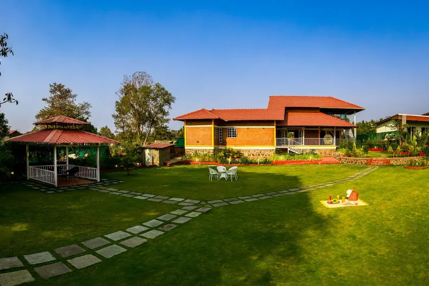 StayVista's Lumos Paradise - 3BHK Pet-Friendly Mountain-View Villa - Image 1