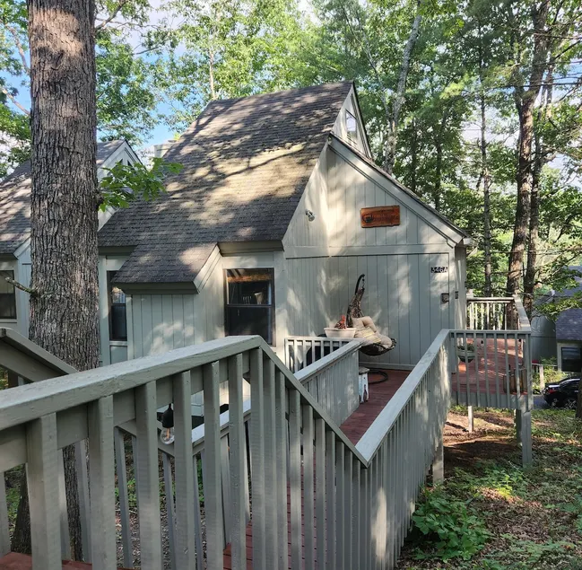 Hideaway Magic Treehouse - Image 1