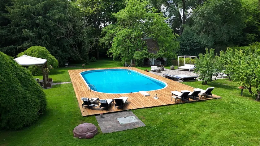 [Luxury Apartment] in Villa with Pool and centuries-old park - Image 1