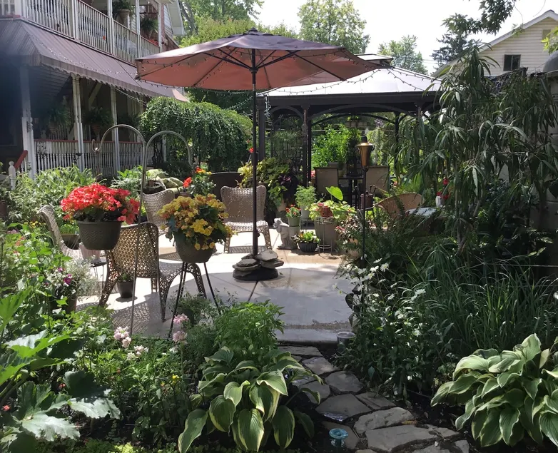 1st Floor Cozy flat and beautiful gardens - Image 1