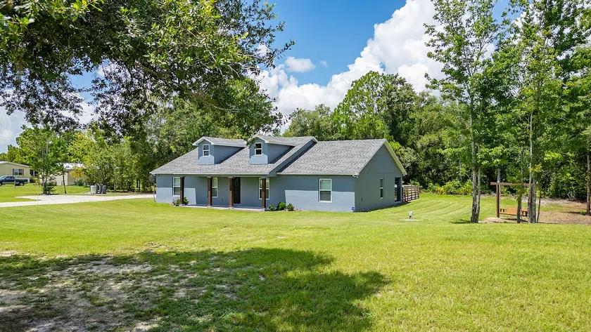”Getaway with Private Pool and Scenic Surroundings” - Image 1