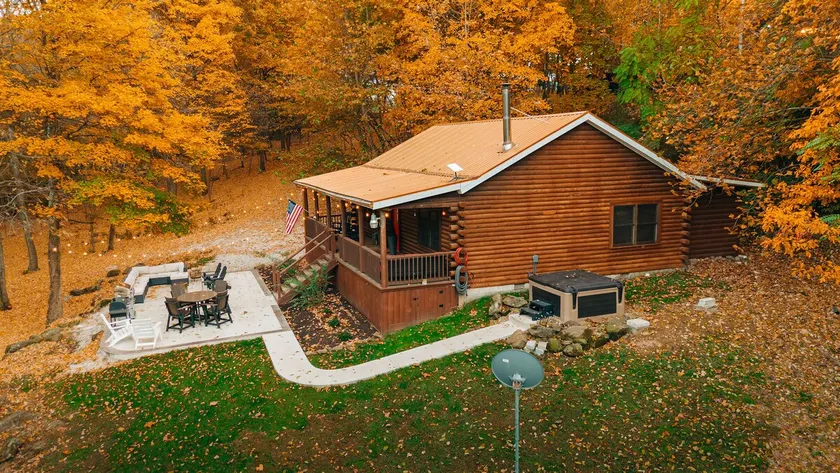 The Log Haus - Peaceful Cabin in Amish Country - Image 1