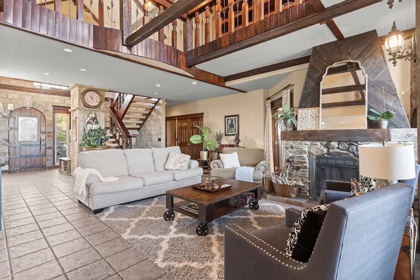 Country Escape - Acreage Home with Park - Image 1