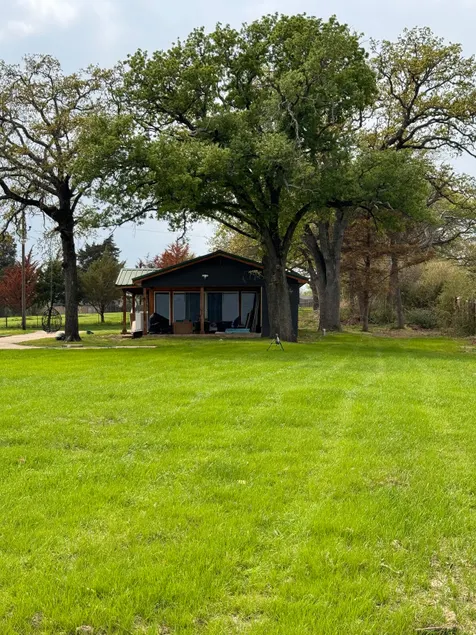 Little Lake House on the Lake - Image 1