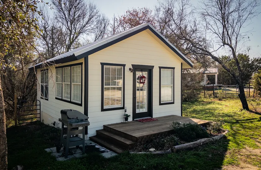 Oak Ridge Cottage ll - Image 1