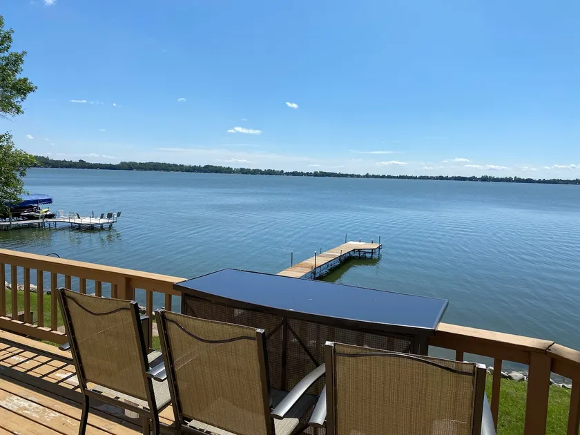 Lakefront on Clear Lake - winter/summer Fishing! - Image 1
