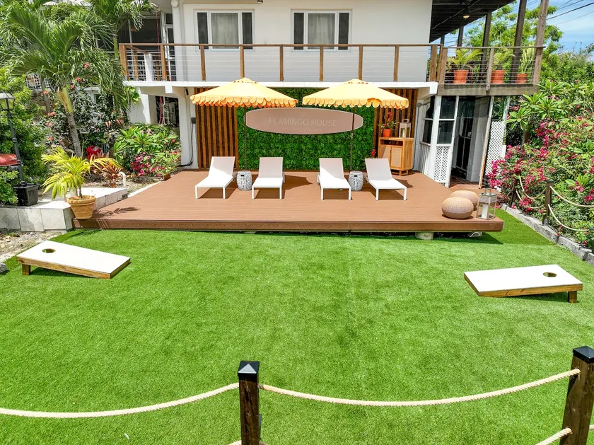Flamingo House • MOON • Cozy 1BR • Walk to town - Image 1
