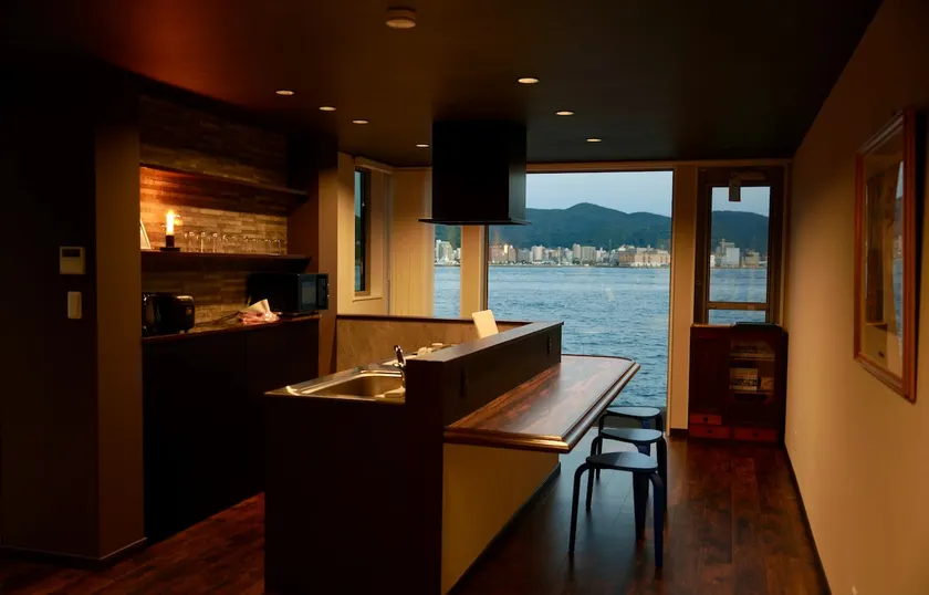 [Shimonoseki] Akama Shrine Soba, with a view of the Kanmon Strait. A one-ranked house - Image 1