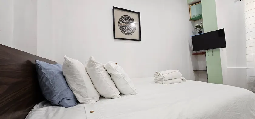 Chagga- 1BR Clean-Quiet Aptmt-Location-Rain Shower - Image 1
