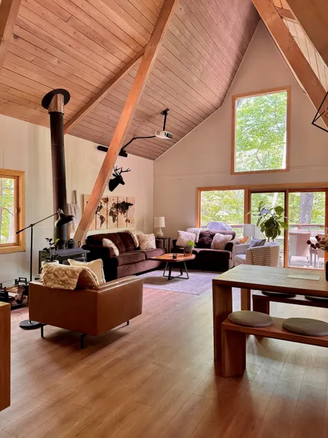 The Dreaming Tree, a Cozy 4-Bedroom A-frame Cabin - Image 1
