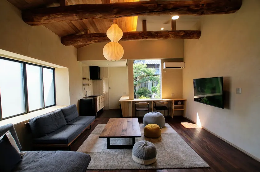 Private residence with a view of a Japanese garden - perfect for a road trip to Gibli Park/Legoland - Image 1