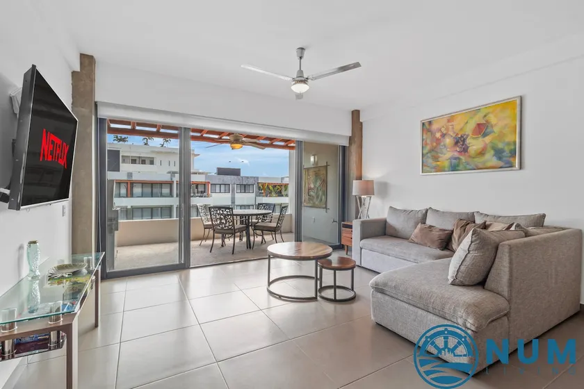 Pet-friendly PH near the beach - Image 1