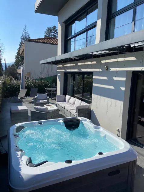 Villa Les Catalons Lake View, Private Spa (Jacuzzi) - Image 1