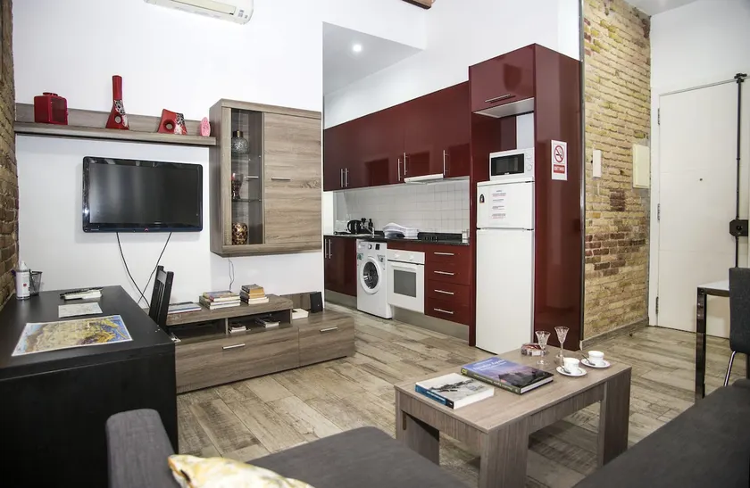 Enjoy BCN Apart (near Plaza España) - Image 1