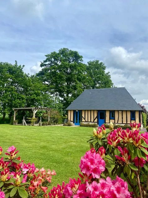 Garden Side - Image 1