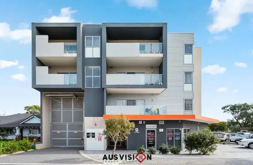 Modern New Apt 206 Op Westfield Carousel & City - Image 1