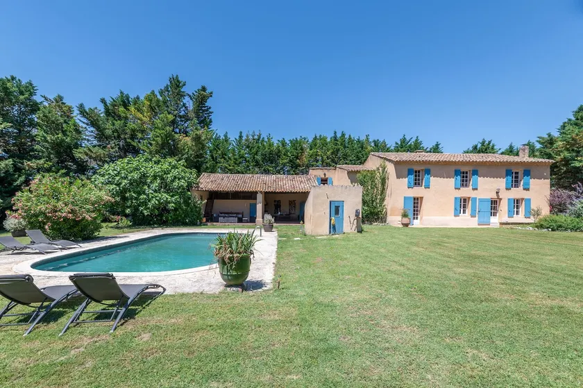 Provencal farmhouse pool, AC, in the heart of Luberon, - Image 1